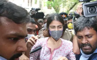 ଏନସିବି ଆଗରେ ମାନିଲେ ରୀୟା, ଭାଇ ଜରିଆରେ ସୁଶାନ୍ତଙ୍କ ପାଇଁ ମଗାଉଥିଲେ ଡ୍ରଗ୍ସ!