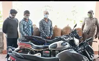 ଦିନ  ଦ୍ୱିପ୍ରହରରେ ଲୁଟୁଥିଲେ, ଧରା ପଡ଼ିଗଲେ