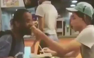 ଖାଇବାକୁ ଆସିଥିଲେ ଦିବ୍ୟାଙ୍ଗ, ମ୍ୟାକ୍ ଡୋନାଲ୍ଡର ଆତିଥ୍ୟ ସୃଷ୍ଟି କଲା ଉଦାହରଣ