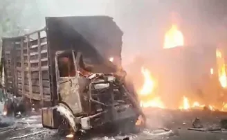 ଜଳିଗଲା ବସ୍‌, ୫୩ ମୃତ