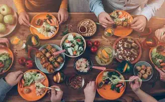 ଭୁଲ୍‌ରେ ବି ଖାଆନ୍ତୁନି ଏହି ସବୁ ବାସି ଖାଦ୍ୟ