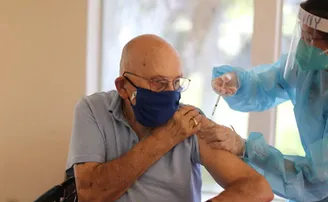 ଫାଇଜର ଟିକା ନେବା ପରେ ଆଖି ବୁଜିଲେ ୨୩