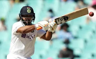 ଧୋନିଙ୍କୁ ପଛରେ ପକାଇଲେ ପନ୍ତ