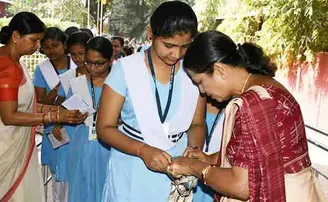 ଏଥର ନିଜ ସ୍କୁଲ୍‌ରେ ମ୍ୟାଟ୍ରିକ୍ ପରୀକ୍ଷା ଦେବେ ଛାତ୍ରଛାତ୍ରୀ, କିନ୍ତୁ କମିଲା ସମୟ