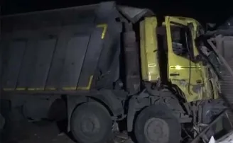 ୧୫ ଜଣଙ୍କ ଉପରେ ଚଢ଼ିଗଲା ଟ୍ରକ୍