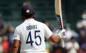 ଶତକ ମାରିଲେ ରୋହିତ ଶର୍ମା