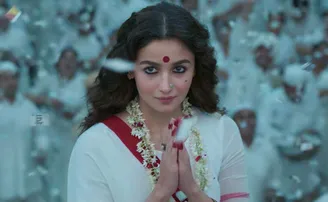 ଗଙ୍ଗୁବାଇ ସାଜିଲେ ଆଲିଆ, ଦେଖନ୍ତୁ ଦମଦାର ଭିଡିଓ