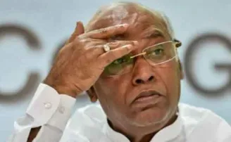 କାହିଁକି ପ୍ରଧାନମନ୍ତ୍ରୀଙ୍କୁ ଟାର୍ଗେଟ କରୁଛ? କଂଗ୍ରେସର ଖାଡଗେଙ୍କ ପାଖକୁ ଆସିଲା ଧମକପୂର୍ଣ୍ଣ କଲ୍‌