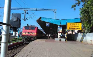 ପୁଣି ଡରାଇଲା କରୋନା, ରେଳ ଷ୍ଟେସନରେ ହେବ ସ୍କ୍ରିନିଂ