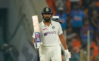 ପ୍ରଥମ ଦିନରେ ଦମ୍ ଦେଖାଇଲେ ଅକ୍ଷର ପଟେଲ ଓ ରୋହିତ୍ ଶର୍ମା