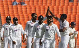 ପୁୁଣି ଘାଇଲା କଲେ ଅକ୍ଷର, ଆରମ୍ଭରୁ ଇଂଲିଶ ଟିମକୁ ଝଟକା