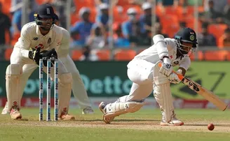 ଅନଲକି ସୁନ୍ଦର ଶତକରୁ ବଞ୍ଚିତ, ଭାରତ ୧୬୦ ରନରେ ଆଗୁଆ