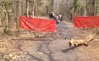 ‘ନକ୍ସଲ ପୋଷ୍ଟର ଲାଗିଥିବା ସ୍ଥାନକୁ ଯା’ନ୍ତୁ ନାହିଁ, ପୁଲିସ୍‌କୁ ଜଣାନ୍ତୁ’