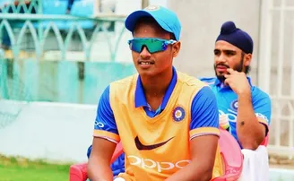 ଧୋନିଙ୍କୁ ବୋଲିଂ କରିବେ ଓଡ଼ିଆ ବୋଲର ରାଜେଶ ମହାନ୍ତି