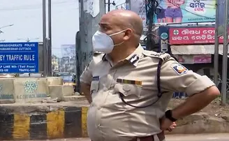 ପଇଁତରା ମାରିଲେ ପୁଲିସ କମିଶନର