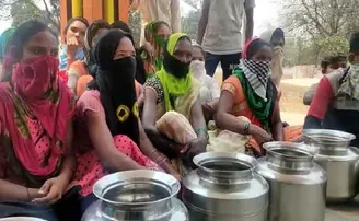 ‘ଆମକୁ ପାଣି ଦିଅ ନହେଲେ ଯିବୁନି’