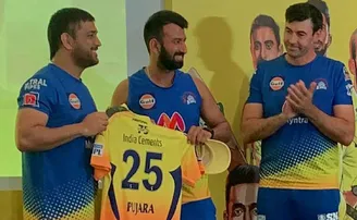 ୭ ବର୍ଷ ପରେ ମିଳିଲା ଆଇପିଏଲ୍ ଜର୍ସି, ଧୋନିଙ୍କୁ କହିଲେ ଏମିତି କଥା