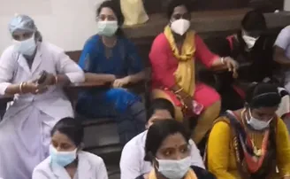 ତିନିମାସ ହେଲା ମିଳିନି ଦରମା! ହସ୍ପିଟାଲ ମ୍ୟାନେଜରଙ୍କୁ ଘେରିଲେ ନର୍ସ