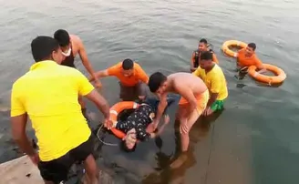 ସେଲଫି ପାଇଁ ଚାଲିଗଲା ଦୁଇ ବନ୍ଧୁଙ୍କ ଜୀବନ