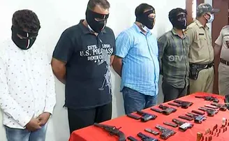 ୧୧ ବନ୍ଧୁକ ଓ ୫୧ ଗୁଳି ଜବତ; ୪ ଗିରଫ