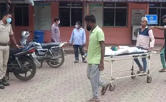 ଭାଇ ଯାଇଥିଲା ବାହାରକୁ, ଘରେ ଝୁଲି ପଡ଼ିଲା ଭଉଣୀ!