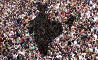 ଦେଶ କାନ୍ଦୁଛି, ଶୁଣୁଛି କିଏ?