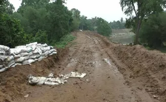 ନଦୀ ସଂସ୍କାର କାର୍ଯ୍ୟରେ ଅନିୟମିତତା ଅଭିଯୋଗ