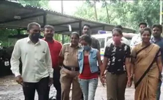 ଚୋରି ଅଭିଯୋଗରେ ଦୁଇ ଅଭିନେତ୍ରୀ ଗିରଫ