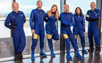 ମହାକାଶରେ ମଜା ନେଇ ଫେରୁଛନ୍ତି ରିଚାର୍ଡ ବ୍ରାନସନ, ସାଙ୍ଗରେ ଭାରତୀୟ ବଂଶୋଦ୍ଭବ