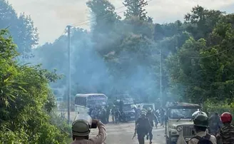 ଉଗ୍ର ରୂପ ନେଲା ସୀମା ବିବାଦ: ଗୁଳି ମାଡ଼ରେ ଚାଲିଗଲା ୬ ପୁଲିସ୍‌ଙ୍କ ଜୀବନ