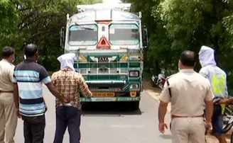 ବିଚ୍‌ ରାସ୍ତାରେ ଲାଇଭ ଲୁଟ୍‌ର ସିନ୍‌, ଲୁଟେରା ବତାଇଲେ ଫର୍ମୂଲା