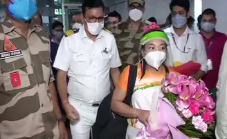 ଫେରିଲେ ରୁପା ଝିଅ ମୀରାବାଈ ଚାନୁ, 'ଭାରତ ମାତା କି ଜୟ'ରେ କମ୍ପିଲା ଏୟାରପୋର୍ଟ