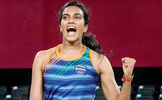 କମାଲ୍ କଲେ ସିନ୍ଧୁ, ସେମିରେ ପହଞ୍ଚିଲେ