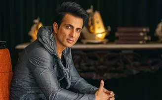 ସୋନୁଙ୍କ ଠାରୁ ୧ କୋଟି ଡିମାଣ୍ଡ କଲେ ପ୍ରଶଂସକ