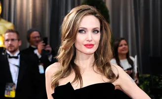 'ଆଫଗାନ ମହିଳାଙ୍କୁ ରକ୍ଷା କର' ଗୁହାରି କଲେ ଅଭିନେତ୍ରୀ