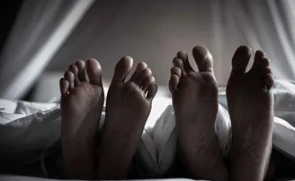 ବନ୍ଦ ଘରୁ ମିଳିଲା ୨ ଯୁବତୀଙ୍କ ଝୁଲନ୍ତା ମୃତଦେହ