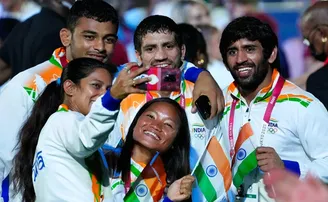 ବିଦାୟ ଟୋକିଓ, ଉଦଯାପନୀ ସମାରୋହରେ ଜୋଶ୍ ଦେଖାଇଲା ଭାରତ