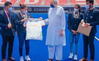 ଟୋକିଓ ଫେରନ୍ତା ହକି ଖେଳାଳିଙ୍କ ପାଇଁ ଟଙ୍କା ବର୍ଷା କଲେ ନବୀନ