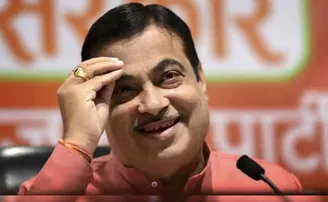 ‘ବିଦା ହେବା ଭୟରେ ମୁଖ୍ୟମନ୍ତ୍ରୀ ବି ଖୁସି ନାହାନ୍ତି’ ବାଣ ମାରିଲେ ଗଡ଼କରୀ