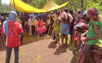 ଇଣ୍ଟରନେଟ୍ ପାଇଁ ପାହାଡ଼ ଉପରେ ନେଲେ ଟିକା