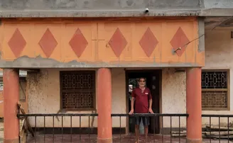 ମୋର ମୋ ଗାଁରେ ଘର ନାହିଁ!