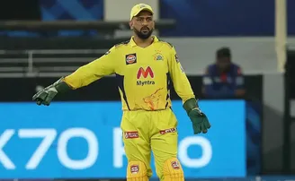 ବିଶ୍ୱର ସବୁ କ୍ୟାପଟେନଙ୍କୁ ପଛରେ ପକାଇଲେ ଧୋନି