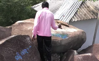 ପଥରକୁ ବାଡ଼େଇଲେ ଶୁଭୁଛି ଘଣ୍ଟି ଶବ୍ଦ