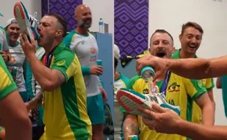 ସେଲିବ୍ରେସନରେ ମାତିଲା କଙ୍ଗାରୁ ଟିମ୍, ଜୋତାରେ ବିଅର୍ ଢାଳି ପିଇଲେ