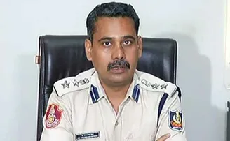 ଦେବାଳିଆରୁ ହତ୍ୟାକାରୀ: ସ୍ତ୍ରୀ ଓ ପୁଅକୁ ତଣ୍ଟି ଚିପି ମାରିଦେଲା