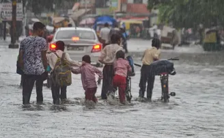 ପ୍ରବଳ ବର୍ଷିବ, ୨୦ ଜିଲ୍ଲାରେ ସ୍କୁଲ ବନ୍ଦ