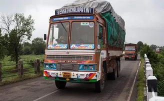 ସାମାନ୍ୟ ବଚସାରୁ ଜଘନ୍ୟ କାଣ୍ଡ; ଟ୍ରକ୍‌ ଚଢ଼ାଇ ଦେଲା ସମ୍ପର୍କୀୟ ଭାଇ
