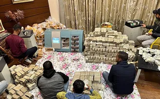 ବ୍ୟବସାୟୀଙ୍କ ଘରୁ ମିଳିଲାଣି ନଗଦ ୧୫୦ କୋଟି ଟଙ୍କା!