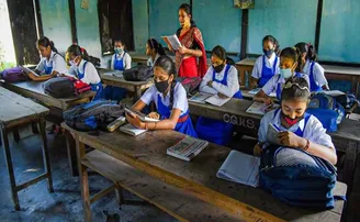 ରାଜଧାନୀରେ ସ୍କୁଲକୁ ଛୁଇଁଲା କରୋନା; ଦୁଇ ଛାତ୍ର, ୧୦ ଶିକ୍ଷକ ପଜିଟିଭ୍‌