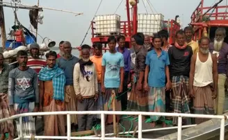 ପାରାଦୀପରେ ବାଂଲାଦେଶୀ ବୋଟ୍ ଜବତ, ୨୦ ନାଗରିକ ଅଟକ